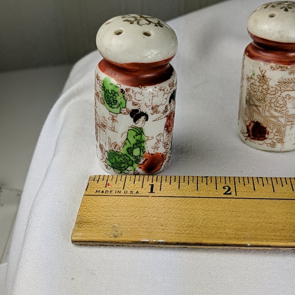 Vintage Porcelain Geisha Girls Japanese Shakers - Picture 6 of 6